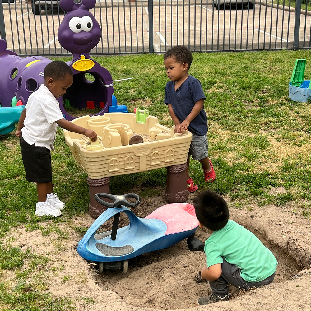 Daily Outdoor Play Builds Strong Minds & Muscles