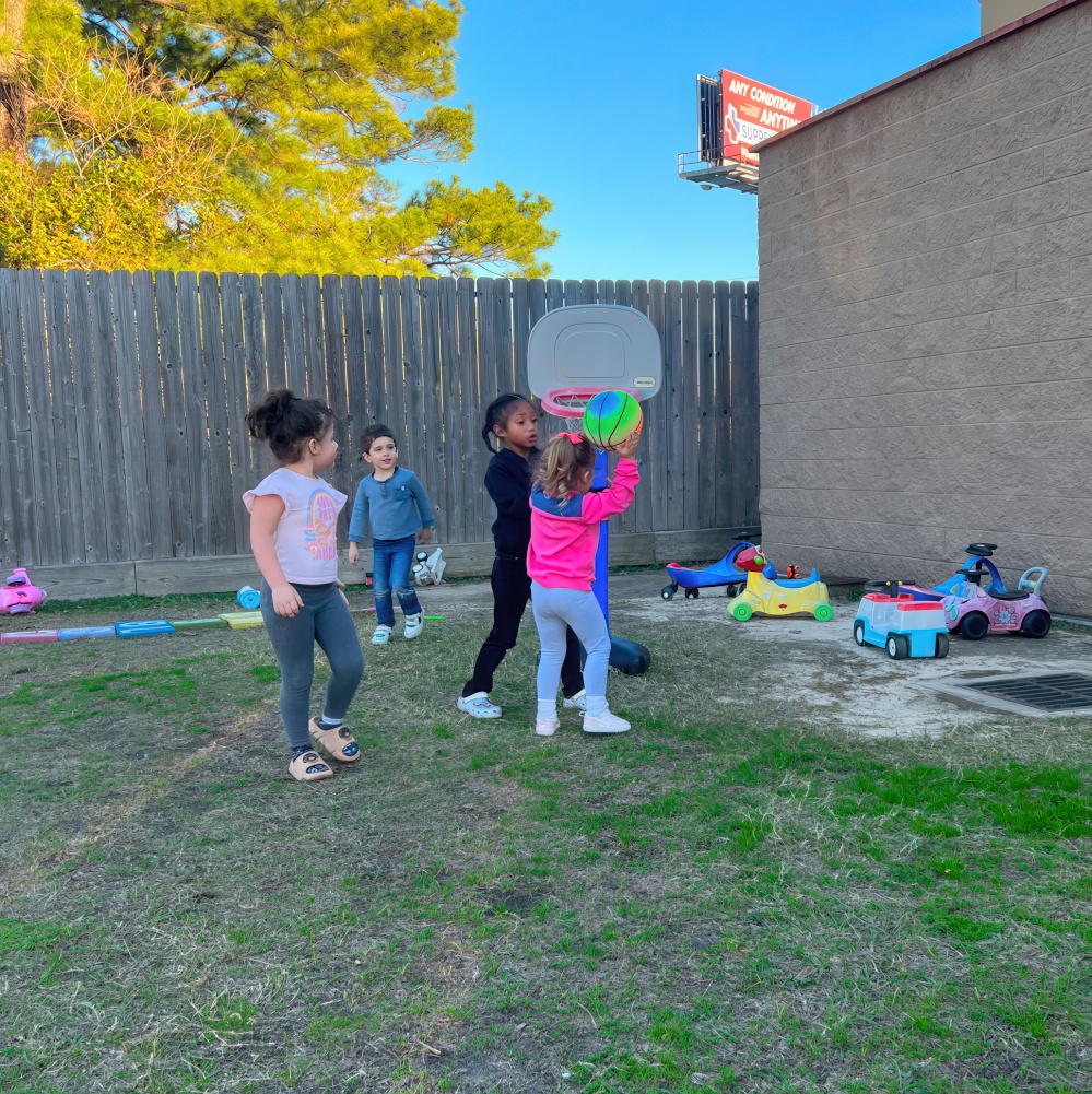 Daily Outdoor Play On Safe, Spacious Fields